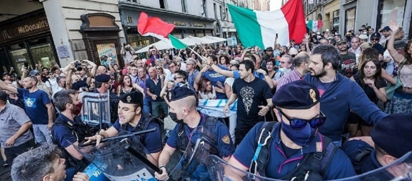 Επεισόδια στην Ιταλία σε διαδήλωση για το πιστοποιητικό εμβολιασμού